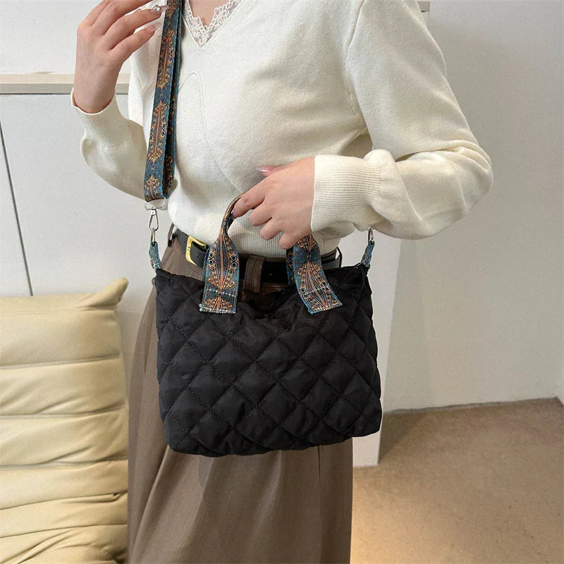 New Trendy Simple Shoulder Messenger Bag
